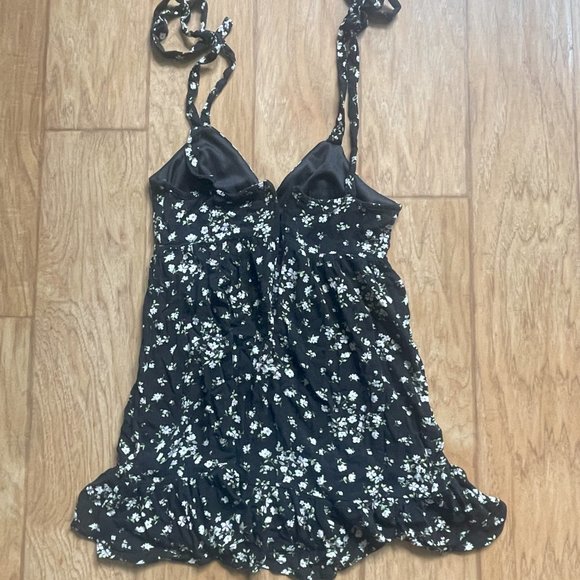 Size Medium* Sky and Sparrow Black Flower Dress - Picture 3 of 4